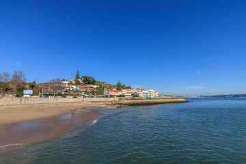 Fototapeta na wymiar Vista do Passeio maritimo em Caxias Oeiras