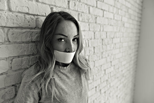 Mundknebel Bilder – Durchsuchen 2,803 Archivfotos, Vektorgrafiken und