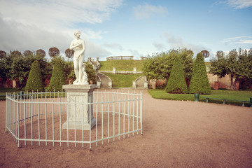 SAINT PETERSBURG, RUSSIA - SEPTEMBER 24, 2013: Statue of Venus de Medici in the lower park © Andrey Khusnutdinov