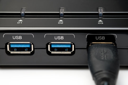 USB Hub version 3.0 in black model on white background