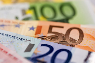 Viele verschiedene Euro-Geldscheine - obrazy, fototapety, plakaty