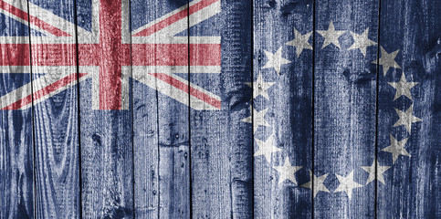 Fahne der Cookinseln auf verwittertem Holz