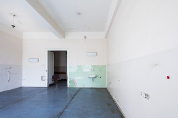 stary opuszczony szpital