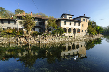 Fototapeta premium House along Naviglio Grande (Milan)