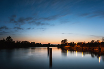 Blaue Stunde am Neckar