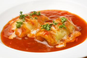 ロールキャベツのトマトソース煮込み
