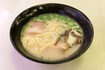 豚骨ラーメン