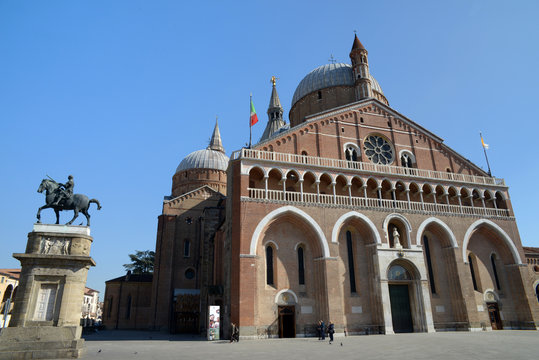  Basilique Saint-Antoine de Padoue