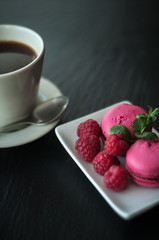 macaroons with raspberries