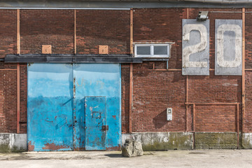 Hangar portuaire sur le Quai des Antilles (Nantes, France)