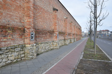 Ehemalige Gefängnismauer