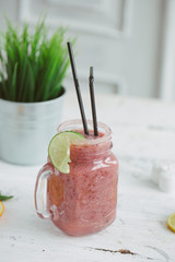 Smoothies strawberry cranberry fresh detox drink