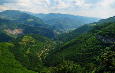 Fototapeta na wymiar View of the Iskar gorge in the Balkan Mountain range close to Tserovo, Bulgaria