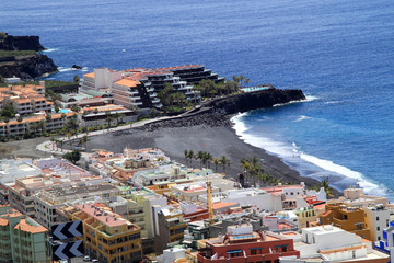 Pretty coastal towns on Canary Island La Palma © Jolanta Mayerberg