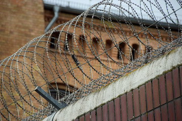 Gefängnismauer in Moabit © hydebrink