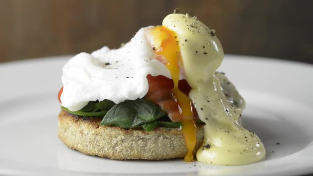 egg with hollandaise and smoked fish