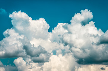 Naklejka na ściany i meble clouds in the blue sky, natural background