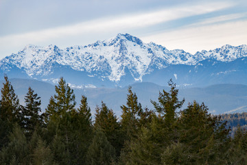 Obraz premium Snow Capped Mountain Range