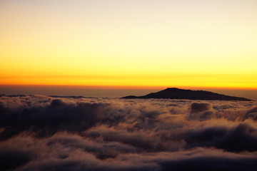 Fototapeta na wymiar Hualalai Mountain Hawaii Clouds