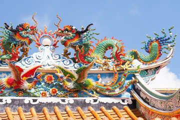 Chinese style dragon on roof - 140588799