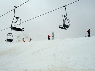 Fototapeta na wymiar Esquiando en línia