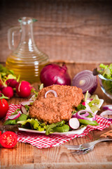 Meatballs with salad.