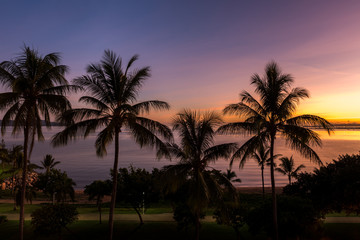 Fototapeta na wymiar The tropical Strand beach, Townsville, Australia at sunrise