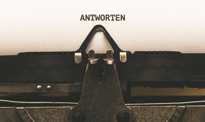 Antworten, German text for Answers on vintage type writer from 1920s