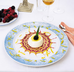 Panna cotta con frutti di bosco