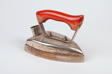 altes B&uuml;geleisen, W&auml;sche b&uuml;geln