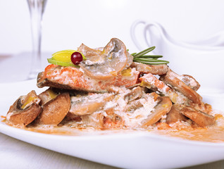 Fish fillet with mushrooms