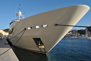 megayacht