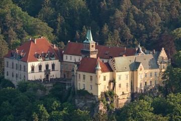 Obraz premium Hruba Skala Castle