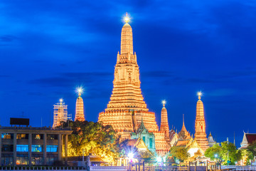 Wat arun night view temple in bangkok, Thailand