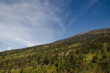 Fototapeta premium Summit of Mount. Rinjani, the mountain is in the Regency of North Lombok, West Nusa Tenggara and rises to 3,726 metres (12,224 ft), making it the second highest volcano in Indonesia.