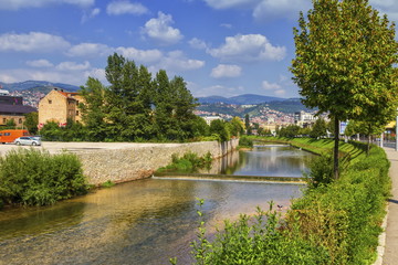 Fototapeta na wymiar Miljacka river, Sarajevo, Bosnia and Herzegovina