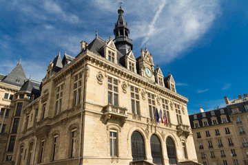 Fototapeta na wymiar The town hall of Vincennes city, near Paris.