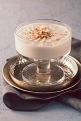 Süßes Cremedessert 