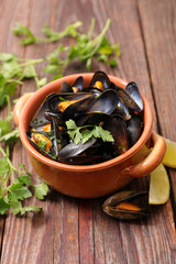 mussel and parsley