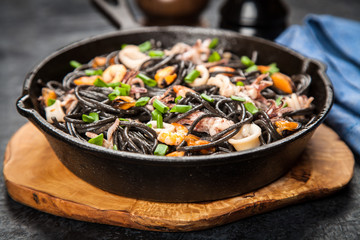 Black spaghetti with seafood