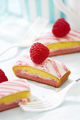 Raspberry vanilla slices with frosting