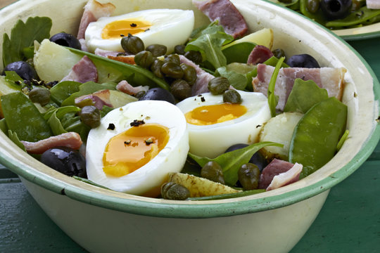 Beans, bacon and egg salad