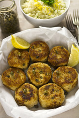 Salmon fish cakes with lemon