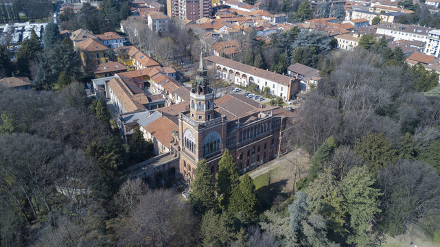 Torre neogotica di Desio, ex convento francescano, vista panoramica, vista aerea, Desio, Monza e Brianza, Milano, Italia