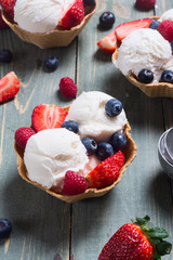 Vanilla ice cream with berries