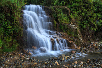 Fototapeta na wymiar Ban Gioc waterfall in Vietnam