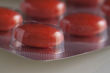 tablets and capsules in the lid - 140731746