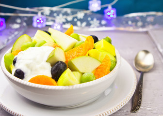 Fruit salad with cream