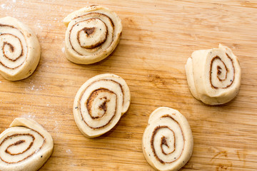 Making delicious cinnamom rolls