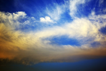 Obraz premium Clouds and Sky